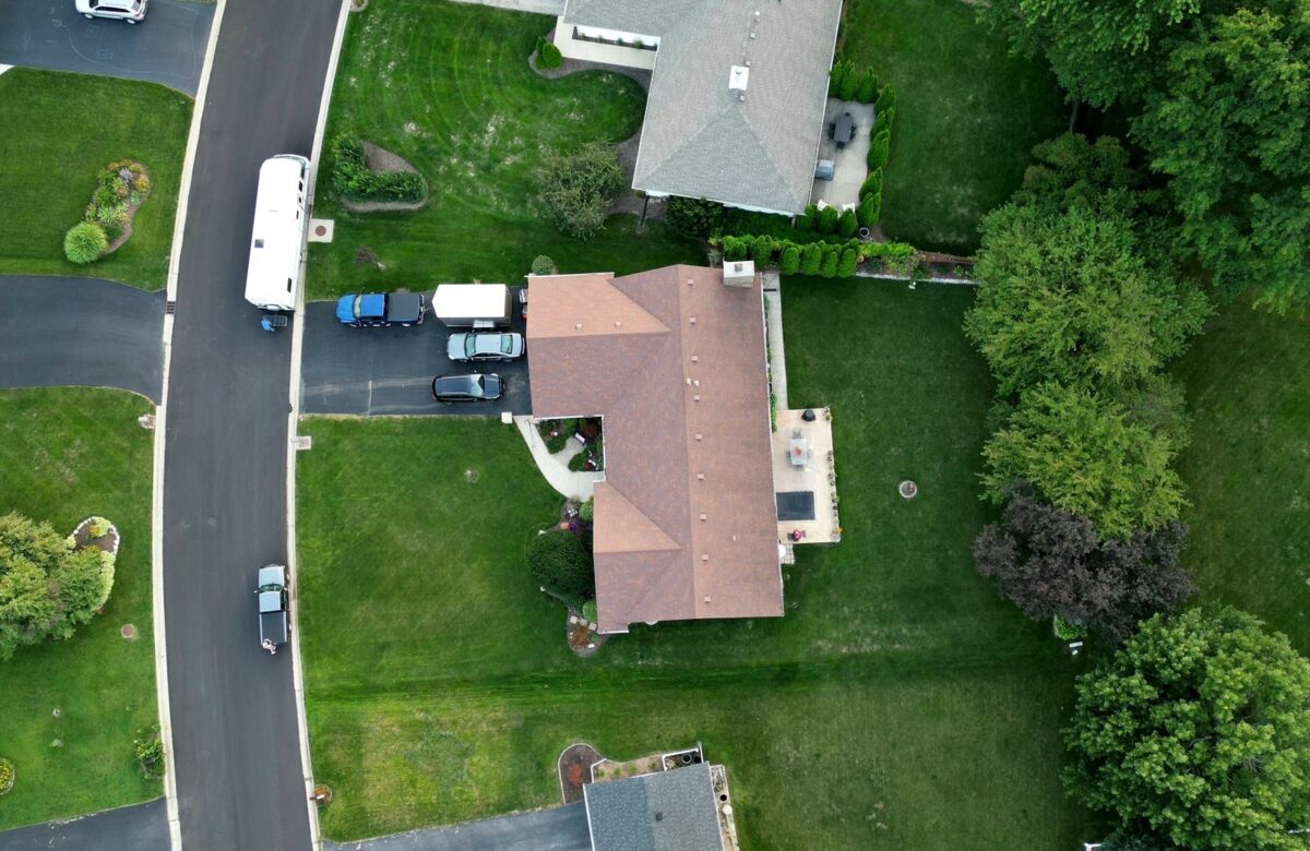 Aerial view of a villa with private pool — Lords of the Lands